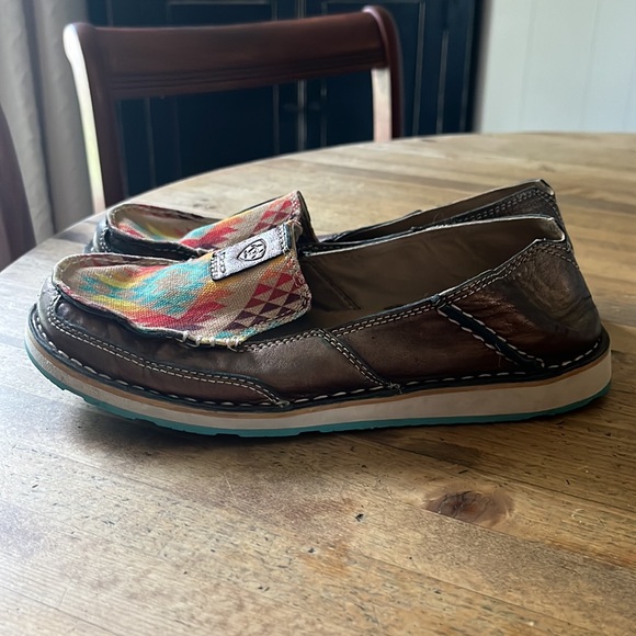 Ariat Copper Metallic Aztec Cruisers - Picture 4 of 6